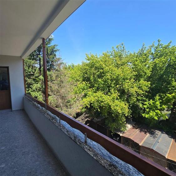 Apartament cu 4 camere decomandat în Copou