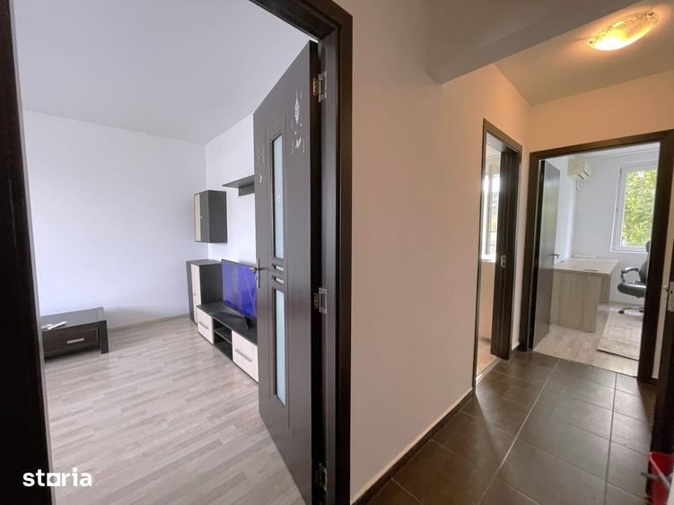 Apartament cu 3 camere decomandat în Berceni