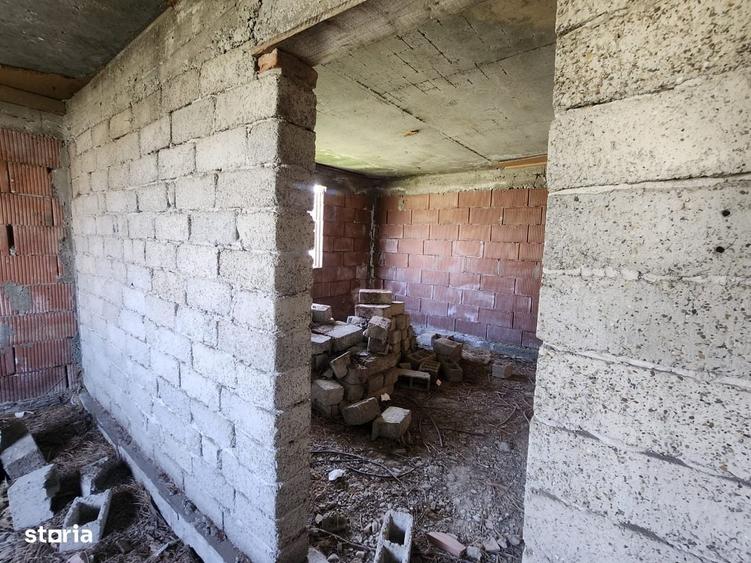 Casă cu 4 camere cu Teren 380 Mp în Central