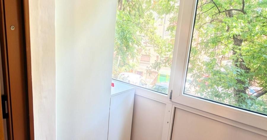 Apartament cu 2 camere decomandat, mobilat în Victoriei