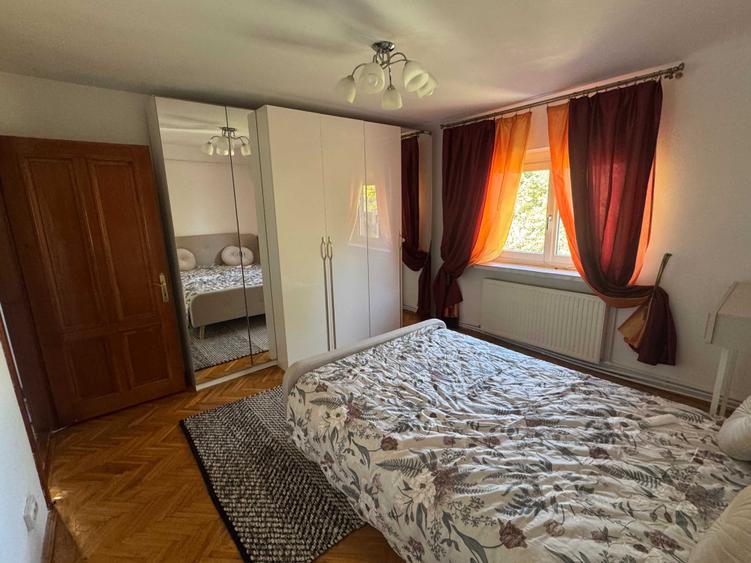 Apartament cu 3 camere decomandat în Brazda lui Novac