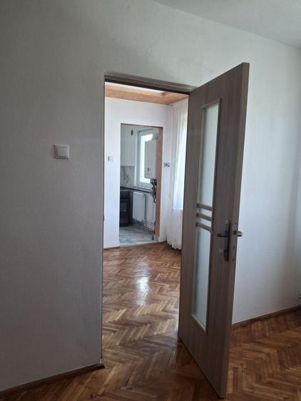 Apartament cu 2 camere nedecomandat în Finteușu Mare