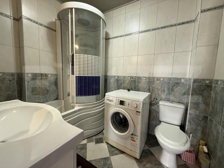 Apartament cu 2 camere semidecomandat, mobilat în Micro 17