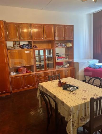 Apartament cu 3 camere semidecomandat, mobilat în Traian