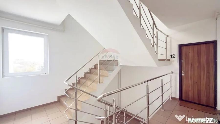 Apartament cu 3 camere semidecomandat în Colentina