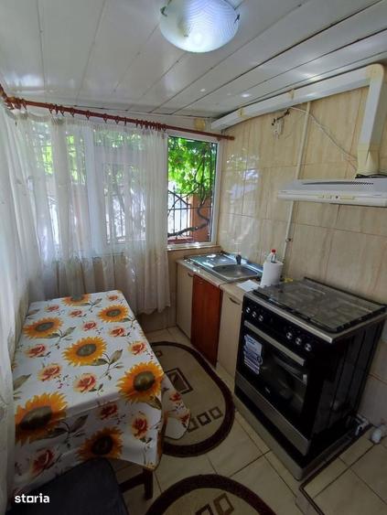 Casă cu 3 camere semidecomandat în Viile Noi