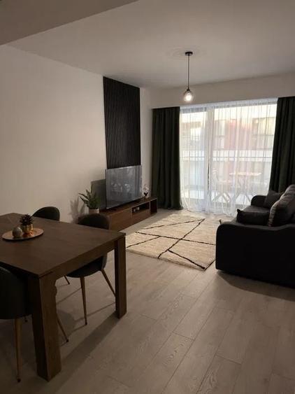 Apartament cu 2 camere, mobilat în Politehnica