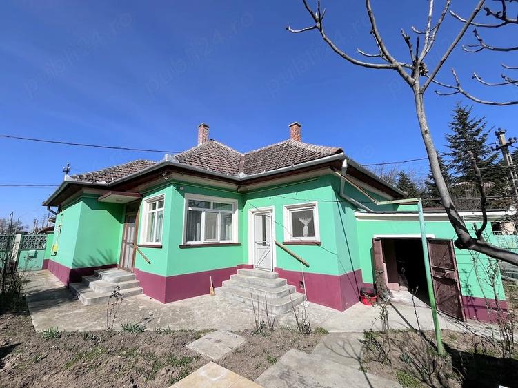 Casă cu Teren 1379 Mp în Central