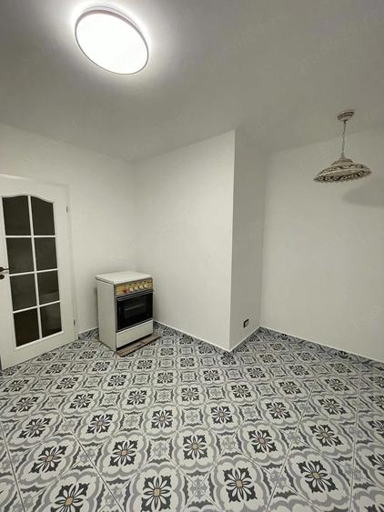 Apartament cu 3 camere semidecomandat în Dorobanți