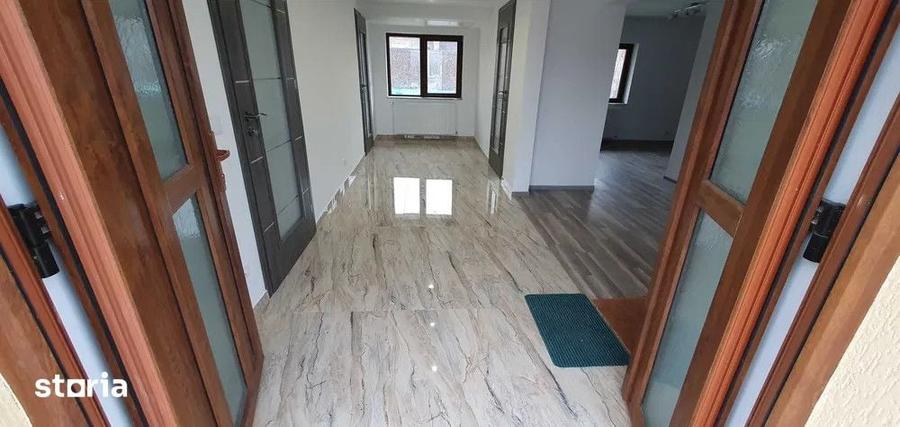 Casă cu 1 camere cu Teren 400 Mp în Central