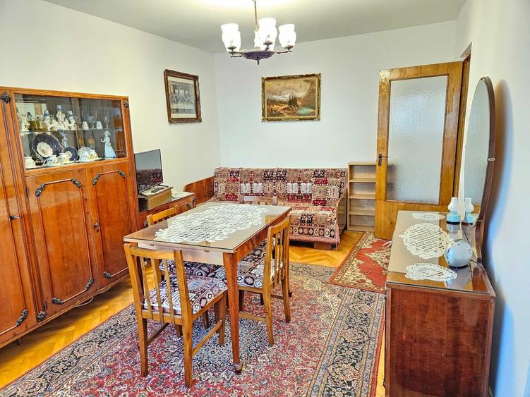 Garsonieră decomandată în Valea Aurie