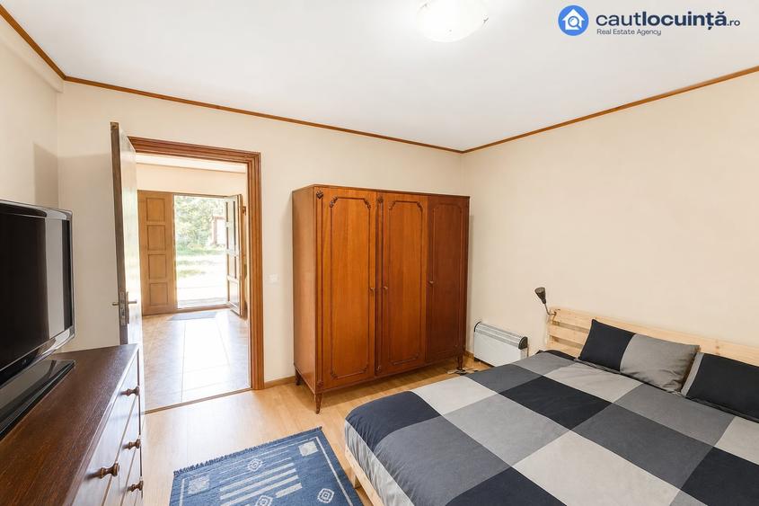 Casă cu 5 camere cu Teren 300 Mp în Trăisteni
