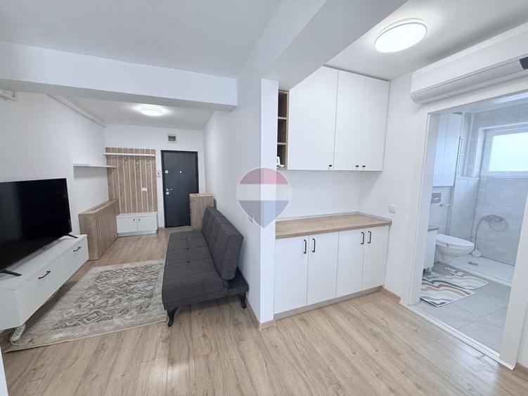 Apartament cu 2 camere semidecomandat, mobilat în Dâmbul Rotund
