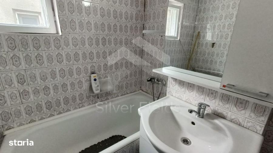 Apartament cu 3 camere, mobilat în Complex Studențesc