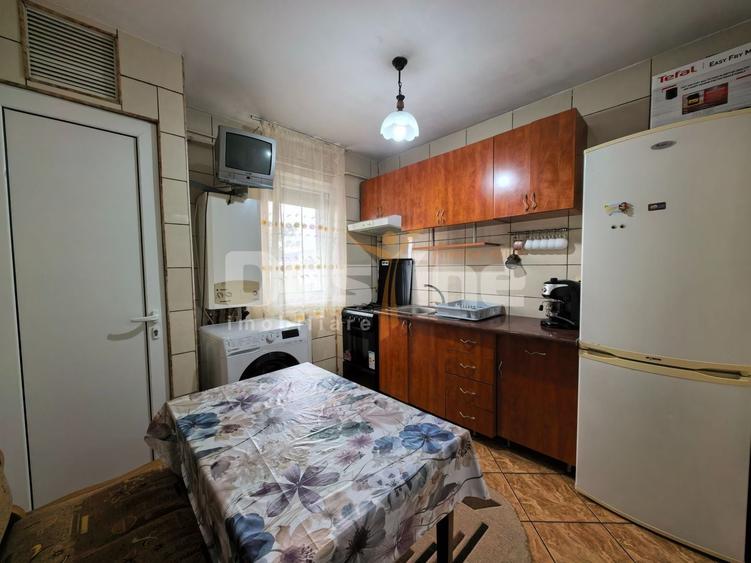 Apartament cu 2 camere decomandat, mobilat în Podul de Piatră