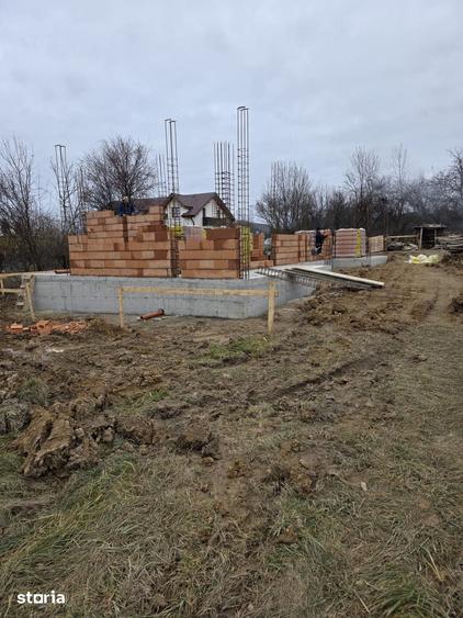 Casă cu 5 camere cu Teren 1100 Mp în Ciurila