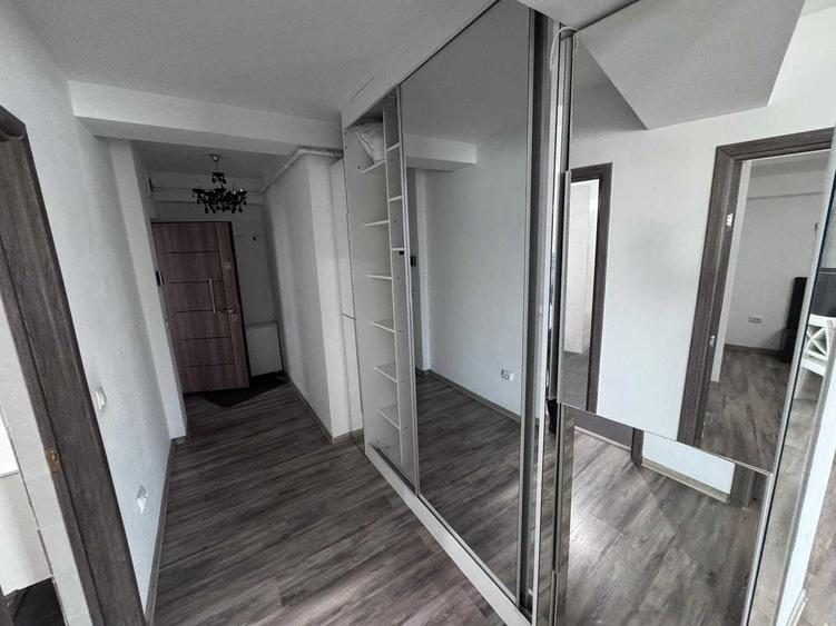 Apartament cu 2 camere decomandat în Micro 3