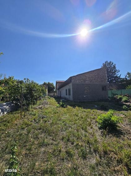 Casă cu 4 camere în Ciupercenii Noi