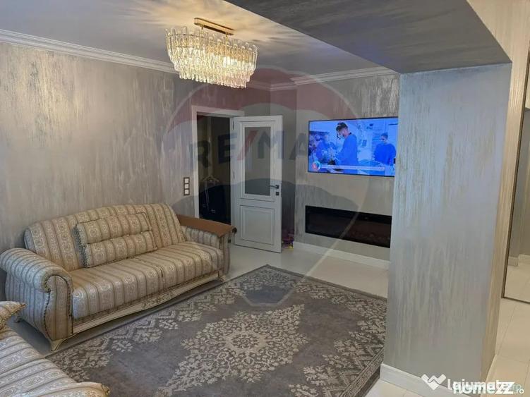 Apartament cu 4 camere semidecomandat în Dristor