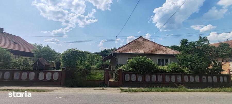 Casă cu 3 camere cu Teren 700 Mp în Românași