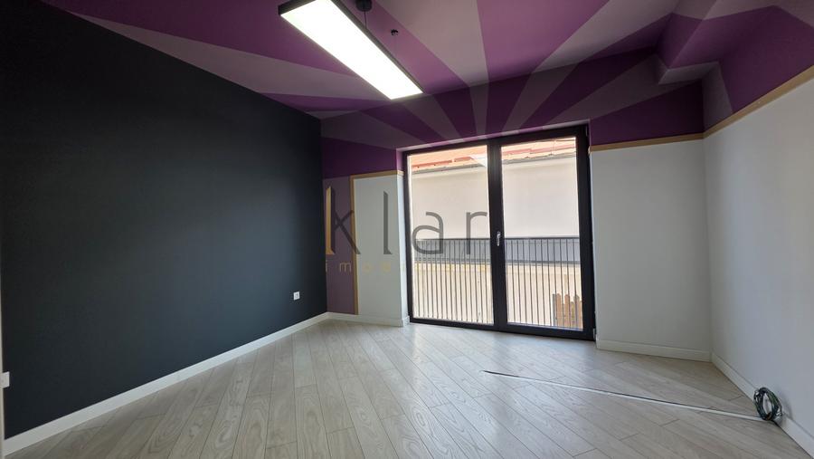 Casă individuală cu 14 camere cu Teren 600 Mp în Zorilor