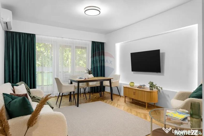 Apartament cu 3 camere semidecomandat în Central