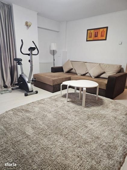 Apartament cu 2 camere decomandat în Uiești