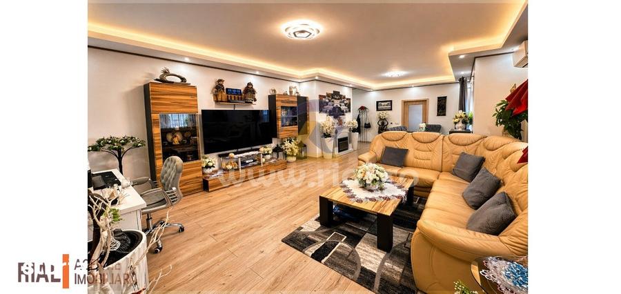 Casă cu 4 camere cu Teren 1141 Mp în Central