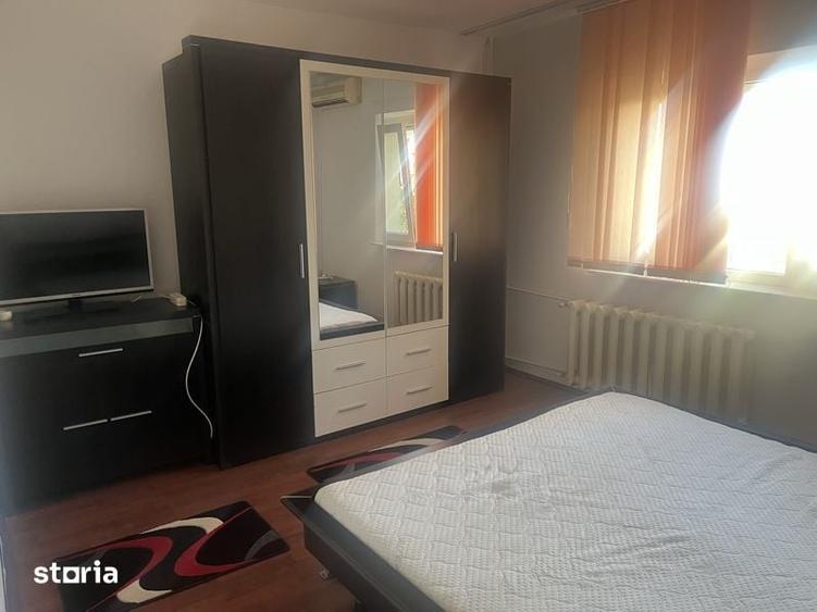 Apartament cu 4 camere decomandat în Rahova