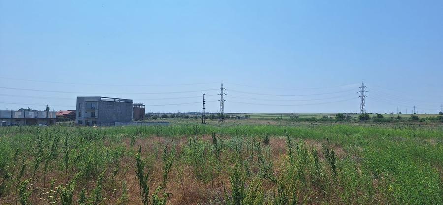 Teren agricol intravilan de 1666 mp, în Periferie