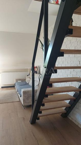 Apartament cu 4 camere semidecomandat, mobilat în Florești