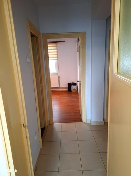Apartament cu 2 camere decomandat în Calea București