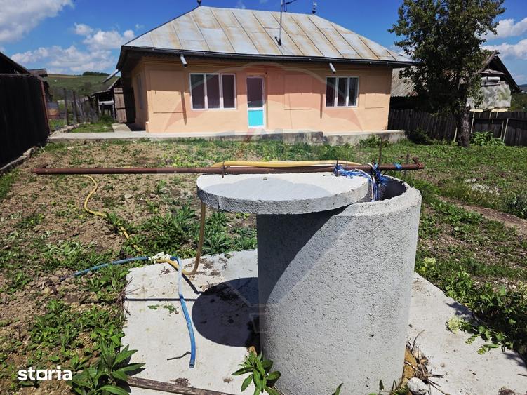 Casă cu 2 camere cu Teren 555 Mp în Ungureni