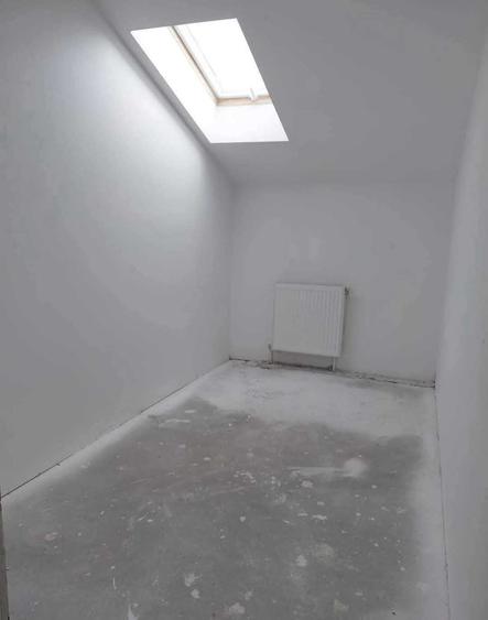 Apartament cu 4 camere decomandat în Mihai Viteazul
