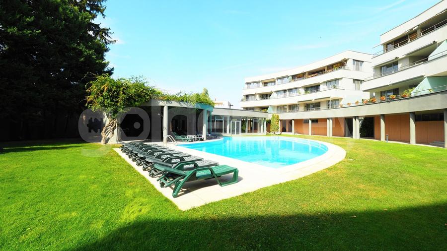 Apartament cu 3 camere semidecomandat, mobilat în Iancu Nicolae