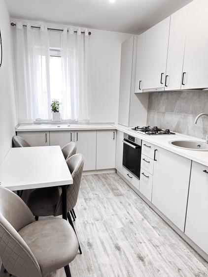 Apartament cu 2 camere decomandat în Dobroești