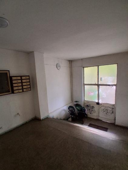 Apartament cu 3 camere decomandat în Olteniței