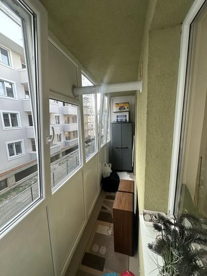 Apartament cu 2 camere semidecomandat în Florești