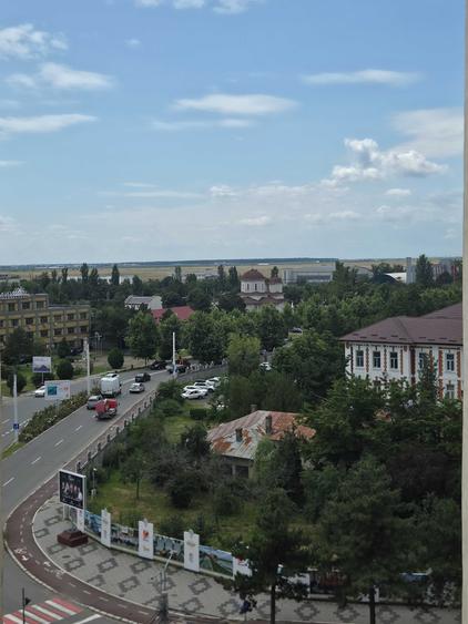 Apartament cu 2 camere semidecomandat în Unirii Sud