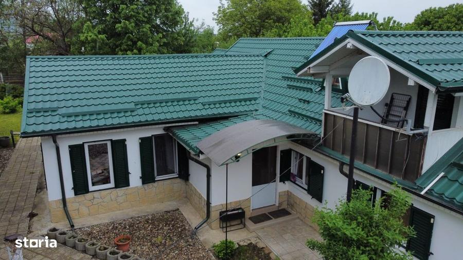 Casă cu 4 camere în Gârleni