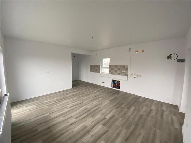 Apartament cu 2 camere decomandat în Aeroport