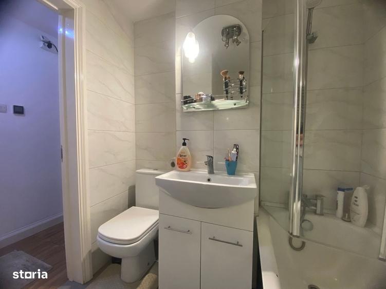 Apartament cu 2 camere decomandat în Micro 8