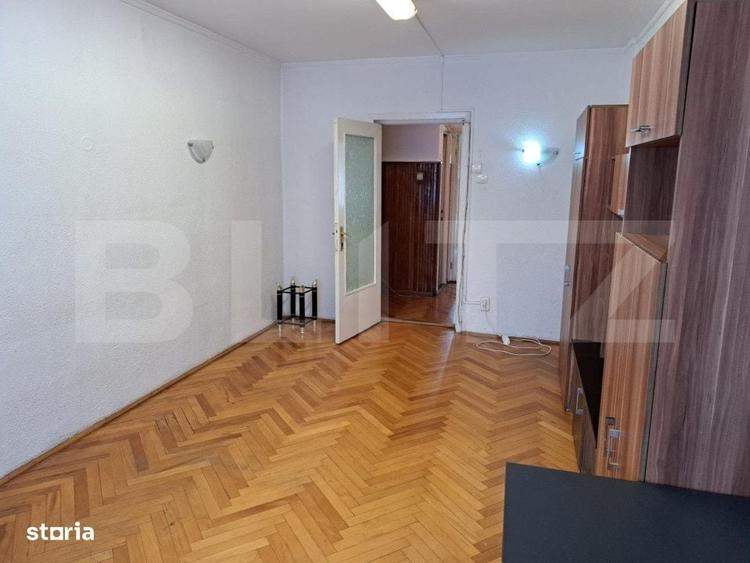 Apartament cu 3 camere decomandat în Ciupercenii Noi