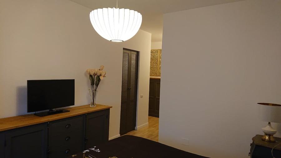 Apartament cu 3 camere decomandat, mobilat în Sisești