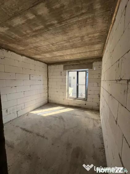 Casă cu 5 camere cu Teren 480 Mp în Central