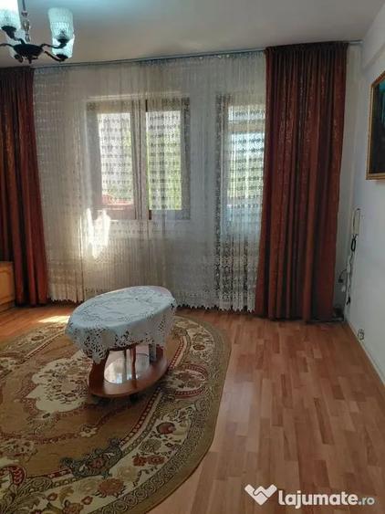 Apartament cu 2 camere decomandat în Micro 19