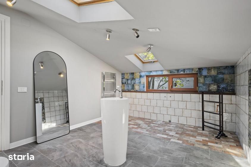 Casă cu 4 camere cu Teren 200 Mp în Basarab