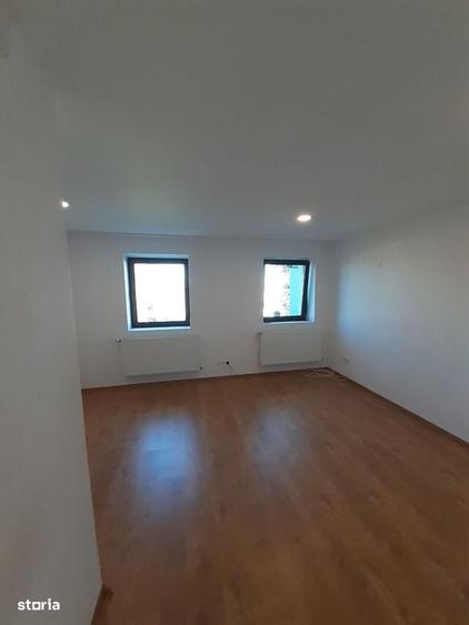 Apartament cu 3 camere în Roșia