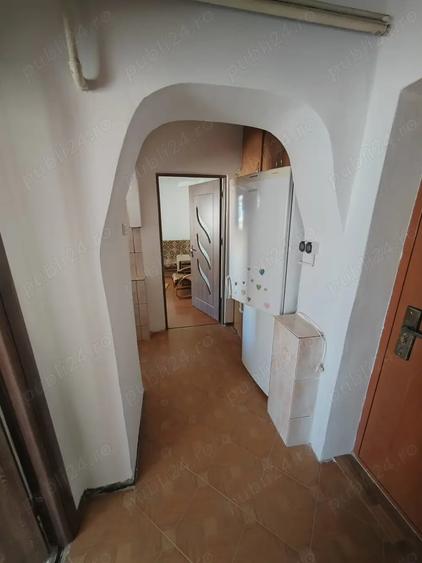 Apartament cu 2 camere decomandat în Romanești