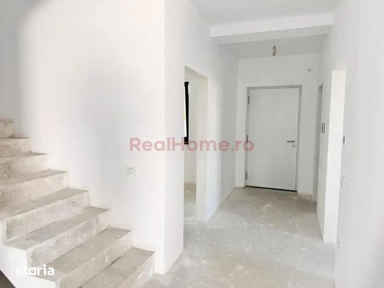 Casă cu 5 camere cu Teren 430 Mp în Theodor Pallady